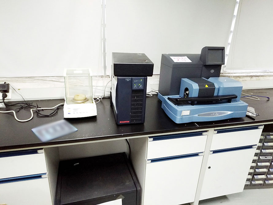 How does the automated detection system in instrument manufacturing achieve rapid and accurate detection of multiple parametersг┐(图2)